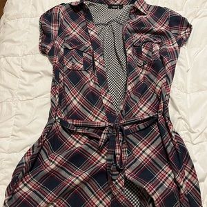 Nice dress size small only worn one time can be worn at any occasion brand Ana